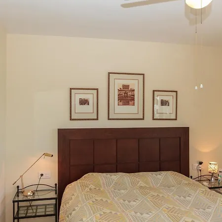 El Remo Deluxe Apartment *